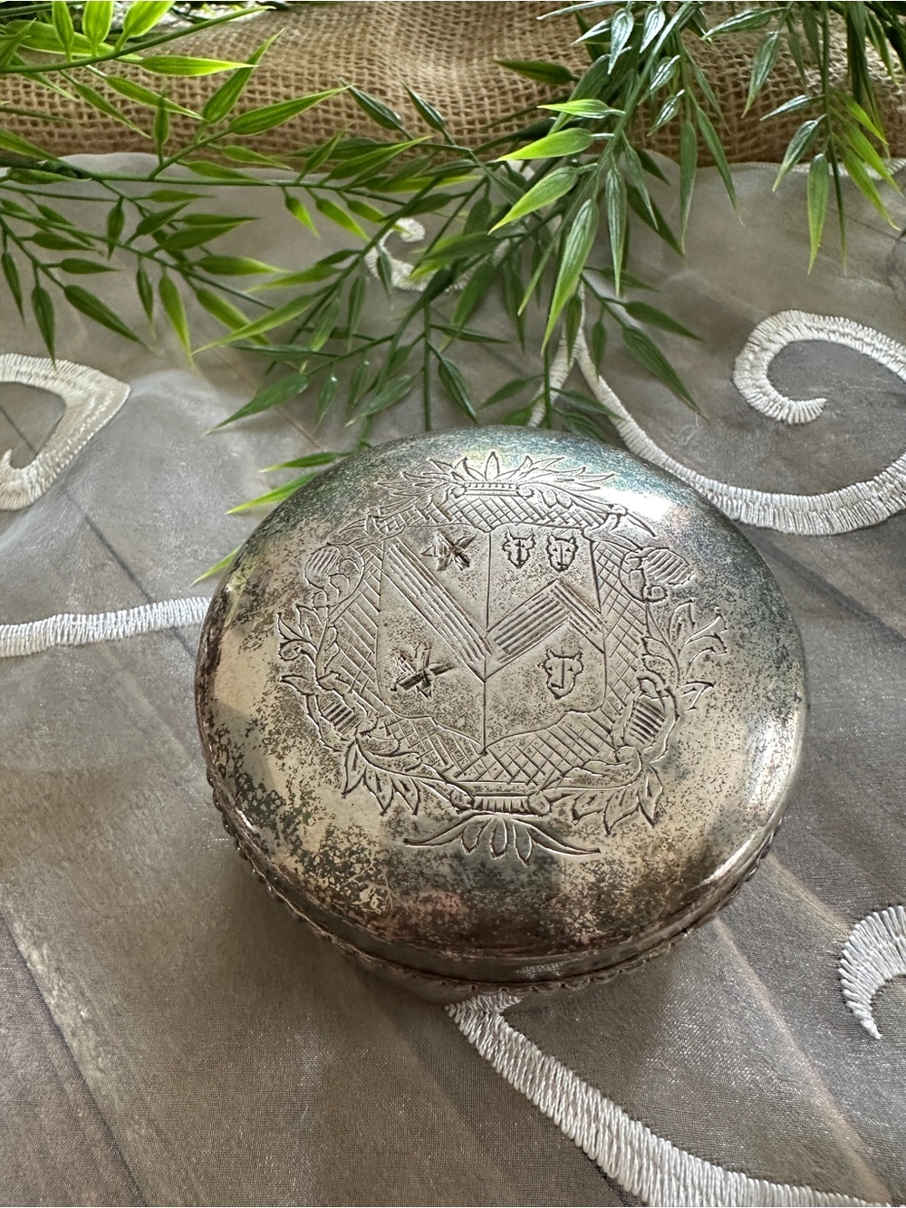 Antique SilverPlated Tobacco Box Engraved HeraldicCoat of Arms Trinket Container - Picture 8 of 12